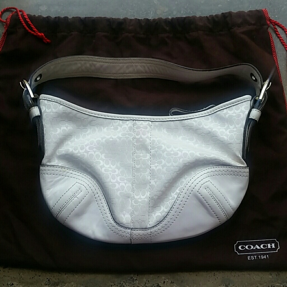 COACH💕SMALL HOBO HANDBAG